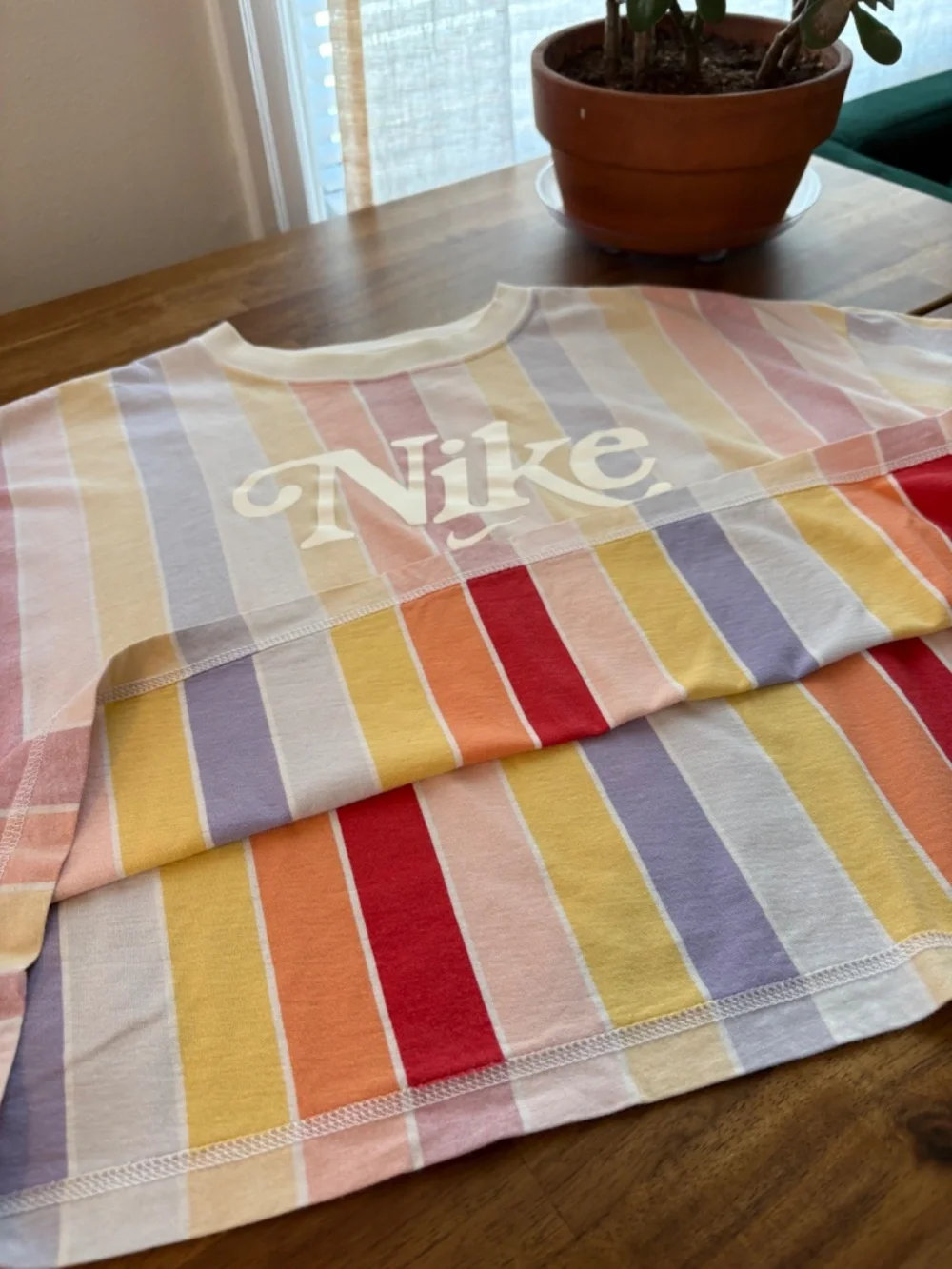 NWOT Nike Women’s XL Striped Oversized Pastel Rainbow Crop T-Shirt - Picture 3 of 6